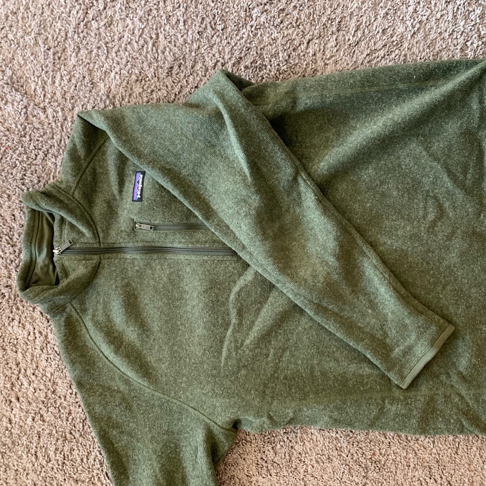 Patagonia men’s better sweater green quarter zip